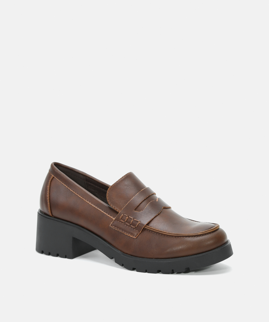 Zapatos tacón copete image number null